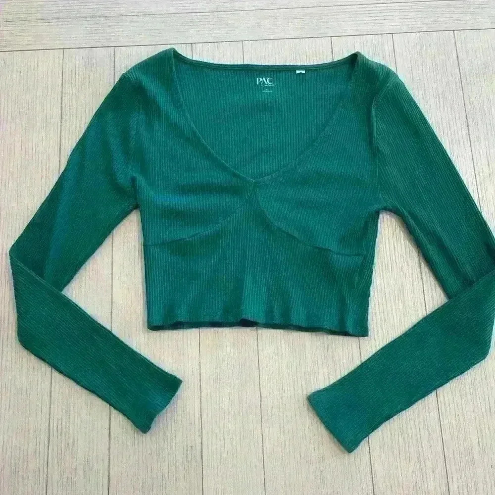 Green ribbed PacSun long sleeve top size large new without tags!